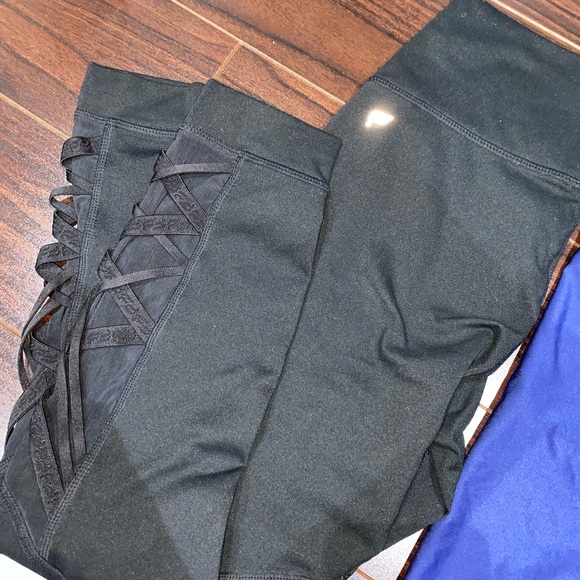 Fabletics Legging & Tank Set Never Worn! - Picture 2 of 3